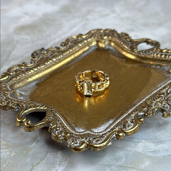 Elegant Gold Ring with Rectangular Stone - Picture 1 of 6